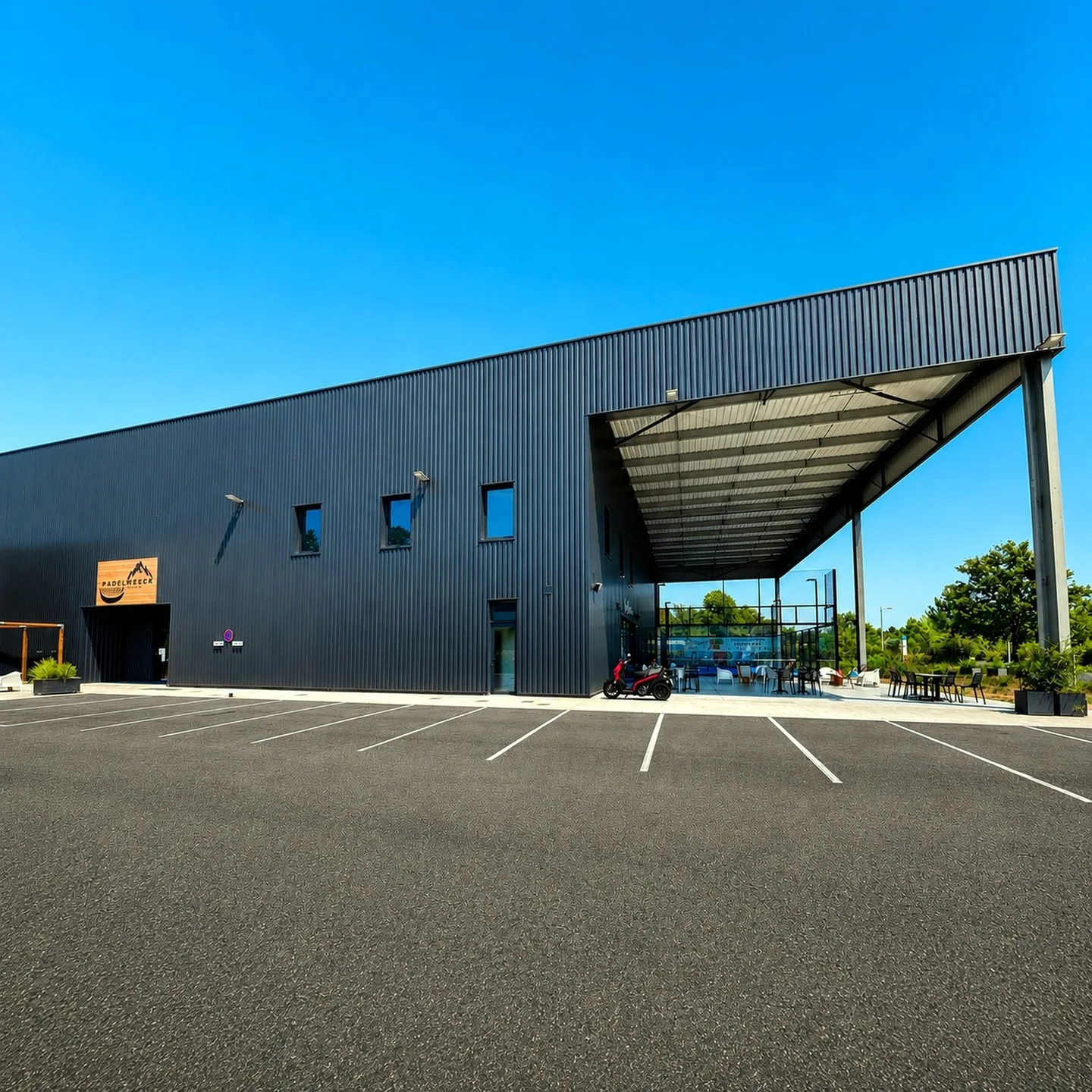 Vidéosurveillance 3 terrains de padel : réseau PoE dédié pour PADEL N BLOCK