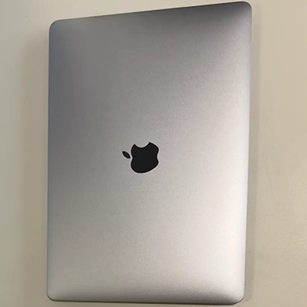 Photo d'un MacBook Air M1 de dessus
